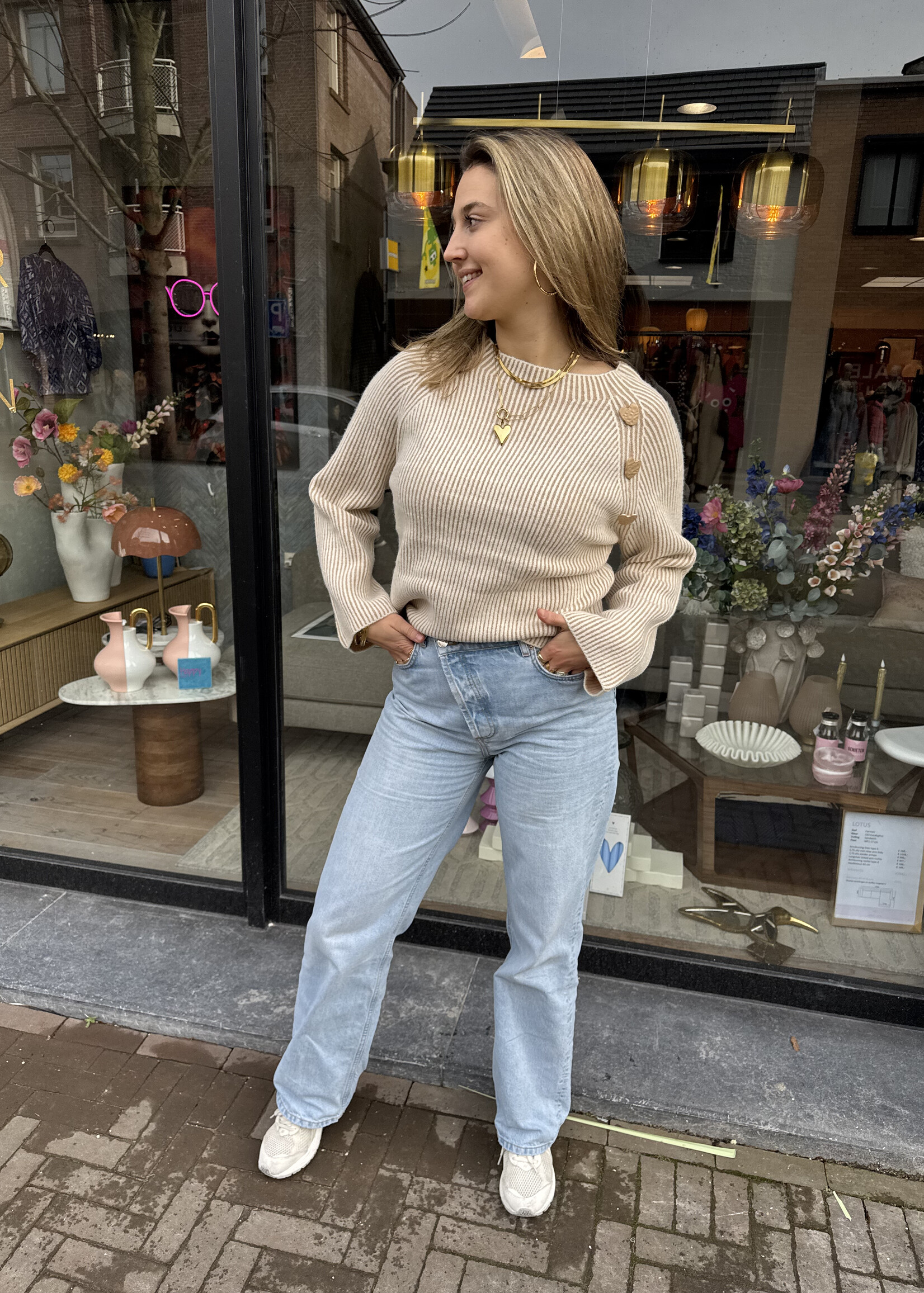 Atelier Evéne Trui gestreept beige/wit