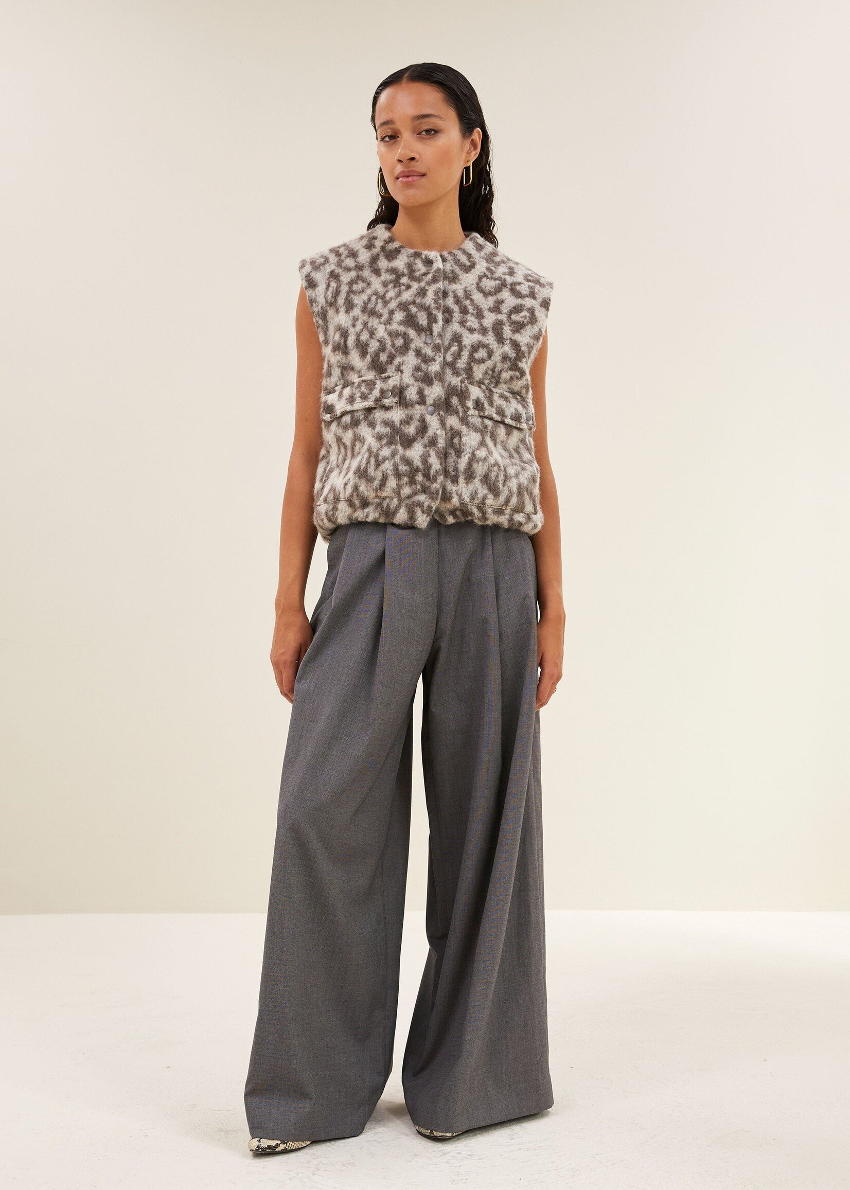 By-Bar Amsterdam maggie sleeveless leo jacket leopard print