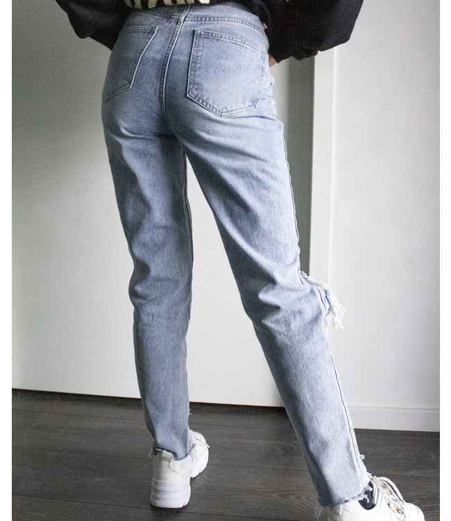 Ripped Knee Mom Jeans