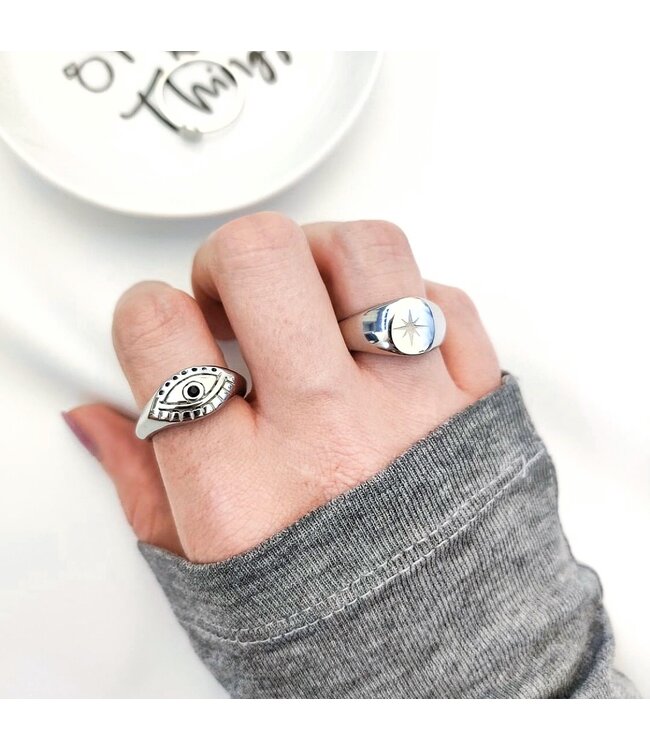 Silver Curious Eye Ring