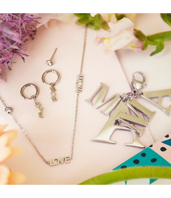 Love Mom Earrings Giftcard