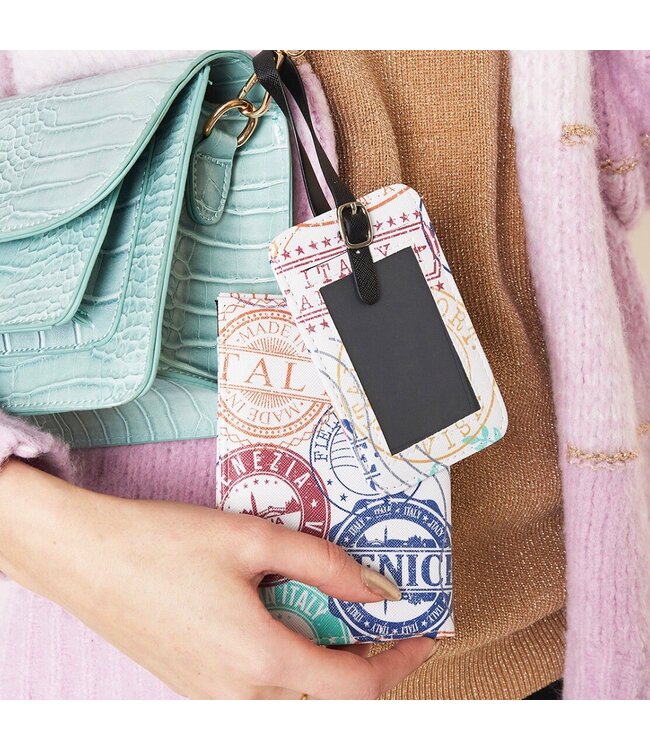 Traveler Suitcase Hanger