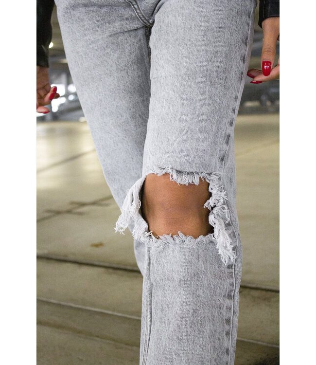 Straight Leg Jeans / Grey