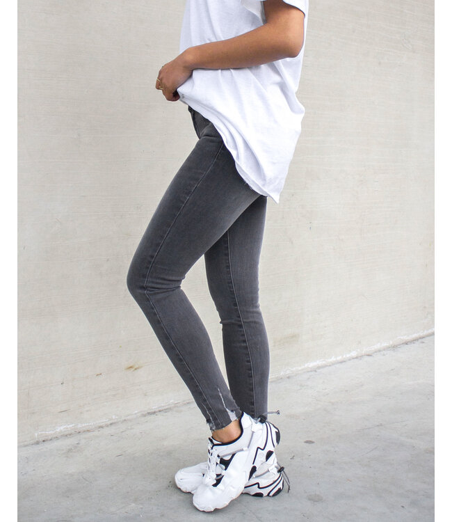 Queen Hearts Skinny Jeans / Grey