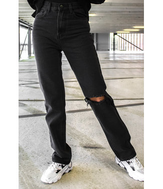 Straight Leg Jeans / Black