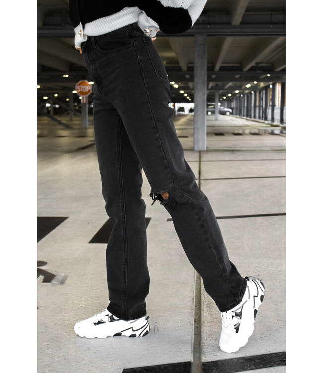 Straight Leg Jeans / Black