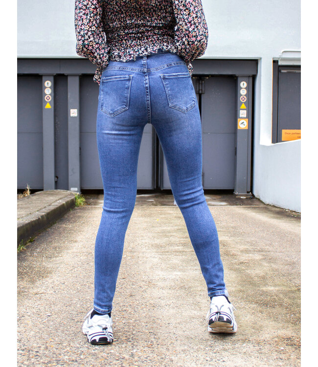 Super Ripped Skinny Jeans