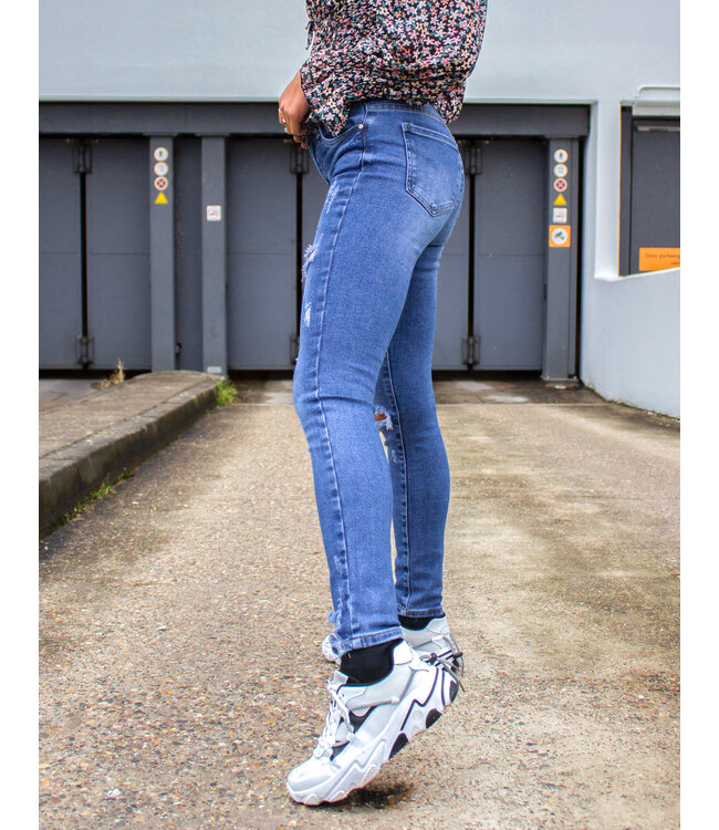 Super Ripped Skinny Jeans