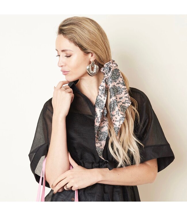 Britta Scrunchie / Pink