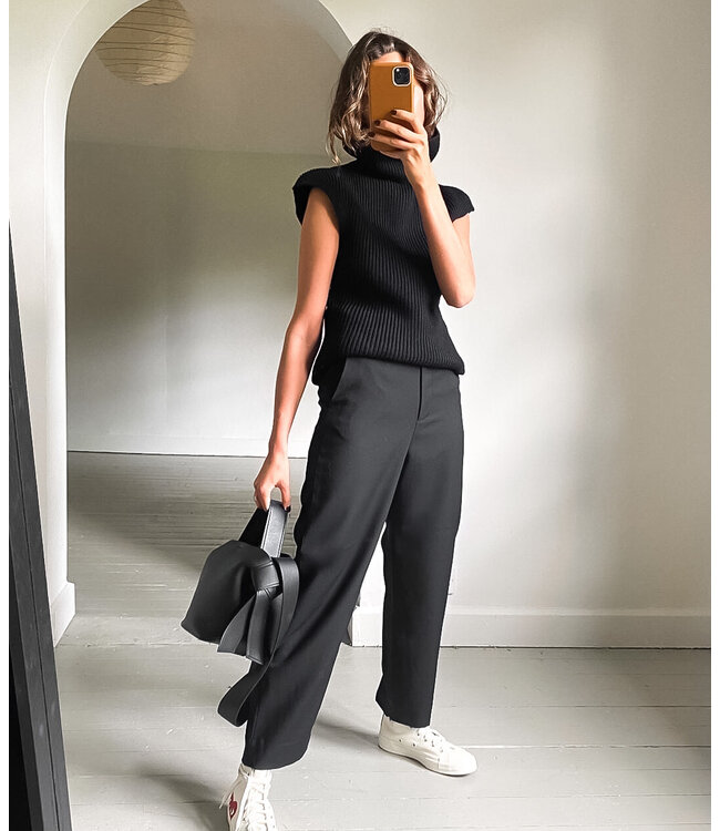 Knit Turtleneck Top / Black