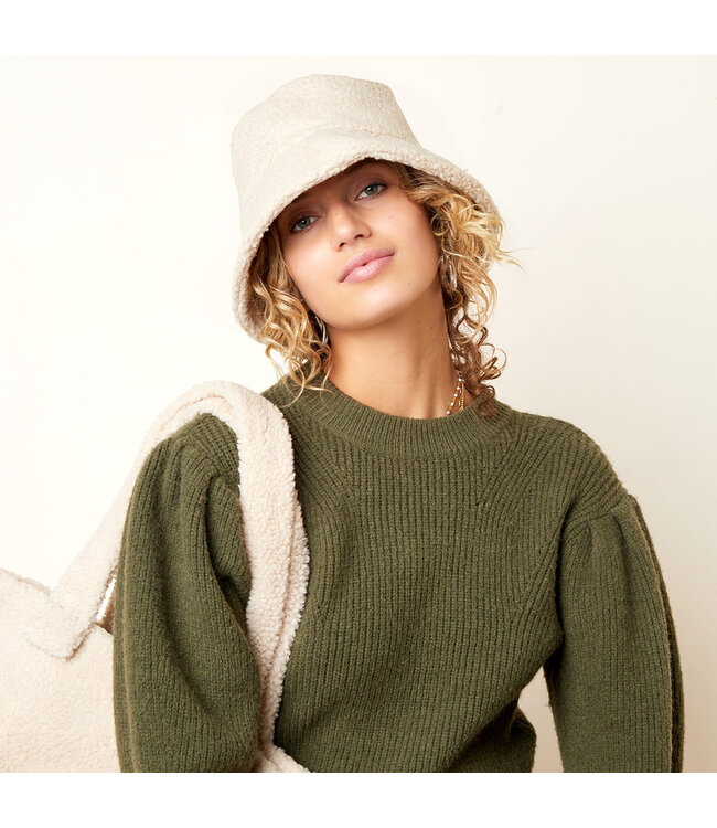 Teddy Bucket Hat / Off White