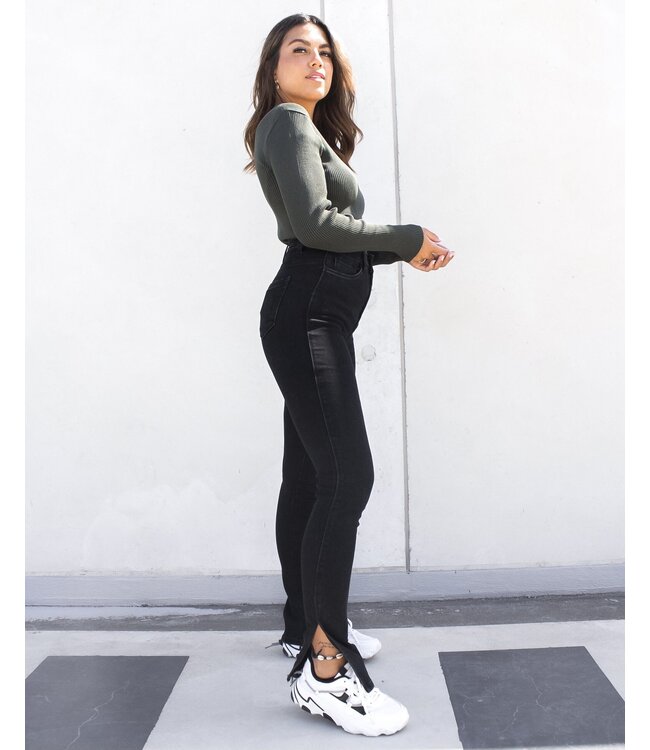 Slim Fit Split Jeans / Black