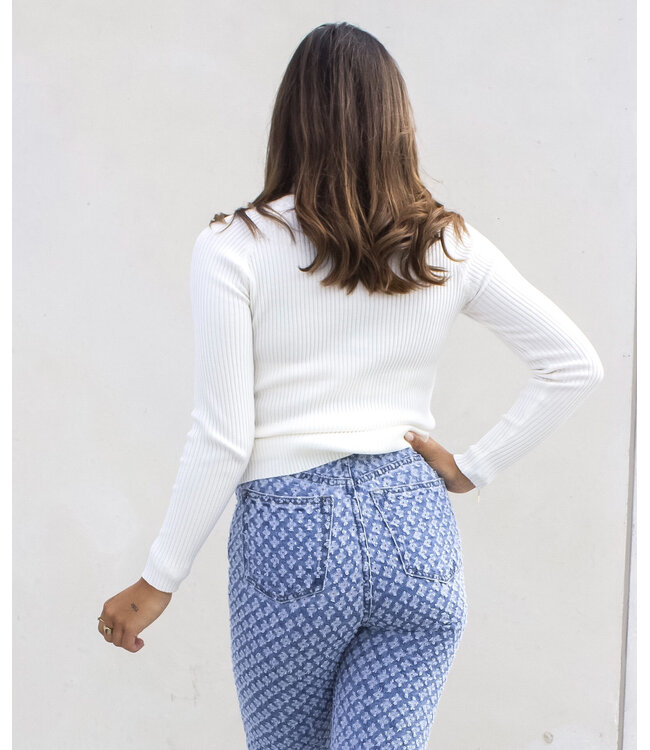 Ribbed Turtleneck / White