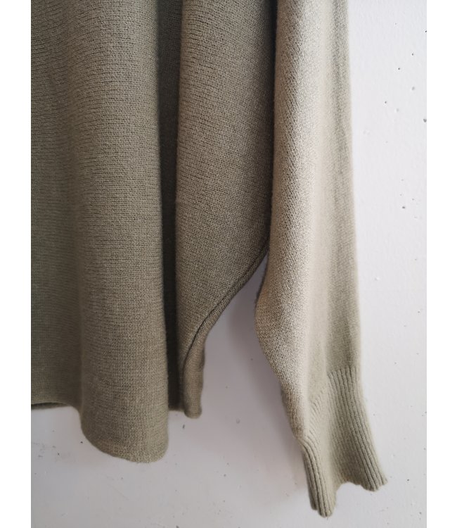 selectedbystijldepartment Longsleeve butterfly, Light green