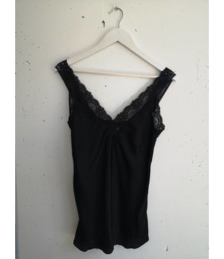 selectedbystijldepartment Singlet big lace, Black