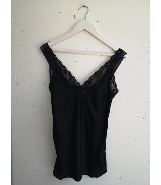 selectedbystijldepartment Singlet big lace, Black