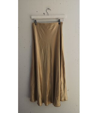 selectedbystijldepartment Skirt silk, Gold