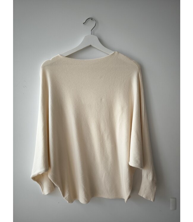 selectedbystijldepartment Longsleeve butterfly, Creme