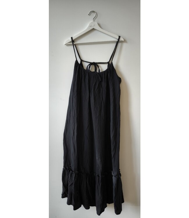 selectedbystijldepartment Dress maxi crinkle cotton ruffle, Black