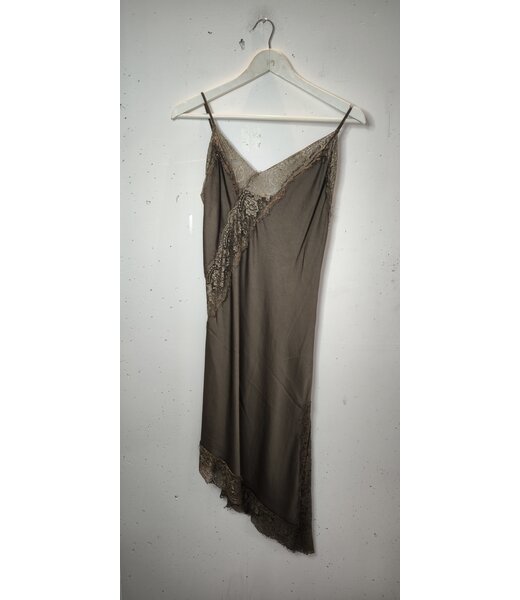 selectedbystijldepartment Singlet dress lace diagonally, Taupe gold