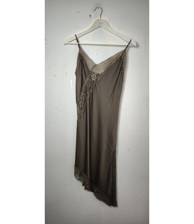 selectedbystijldepartment Singlet dress lace diagonally, Taupe gold