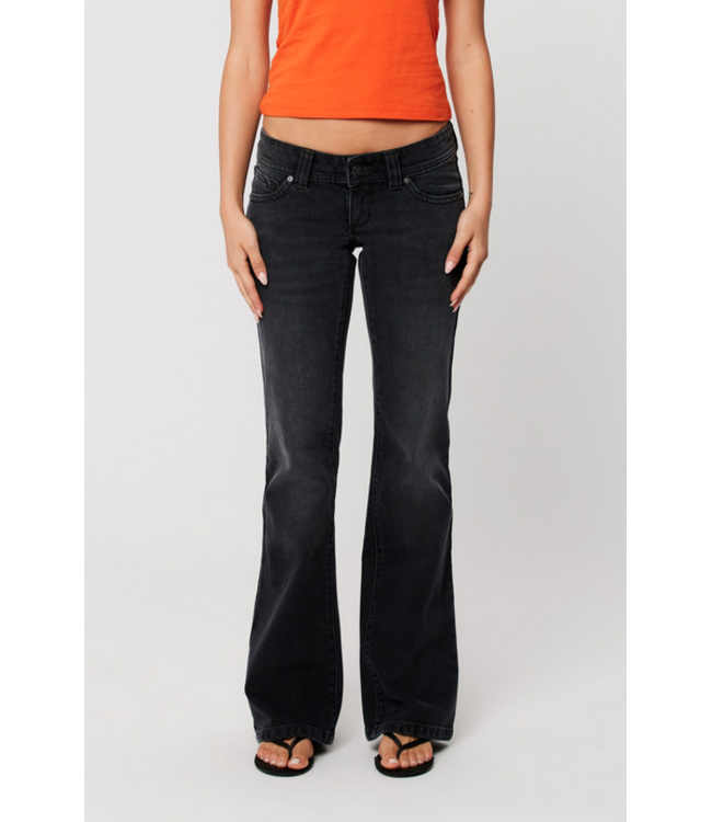 Abrand Jeans super low kick, Shanae