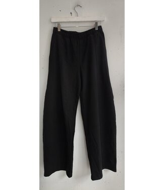 selectedbystijldepartment Jogging barrel stretch, Black