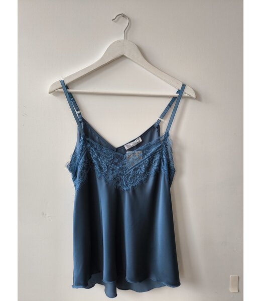selectedbystijldepartment Singlet lace adjustable strap, Jeans blue