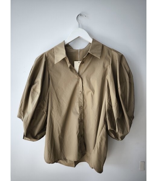 selectedbystijldepartment Blouse cotton balloon sleeve, Camel