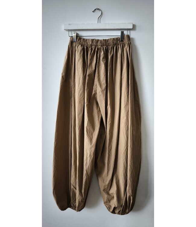 selectedbystijldepartment Pants balloon parachute, Camel