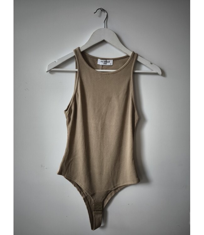 selectedbystijldepartment Body singlet rib, Camel