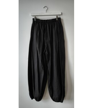 selectedbystijldepartment Pants balloon parachute, Black