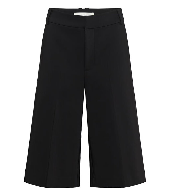 InWear Zella Longline shorts, Black