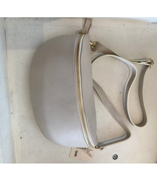 selectedbystijldepartment Off white leather bag