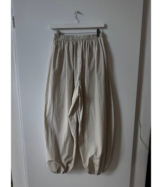 selectedbystijldepartment Pants balloon parachute, Ecru