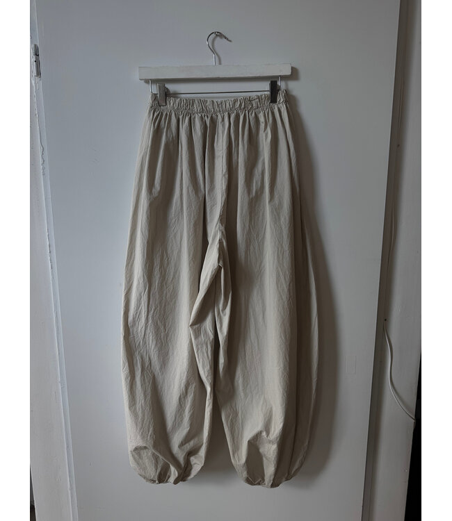 selectedbystijldepartment Pants balloon parachute, Ecru