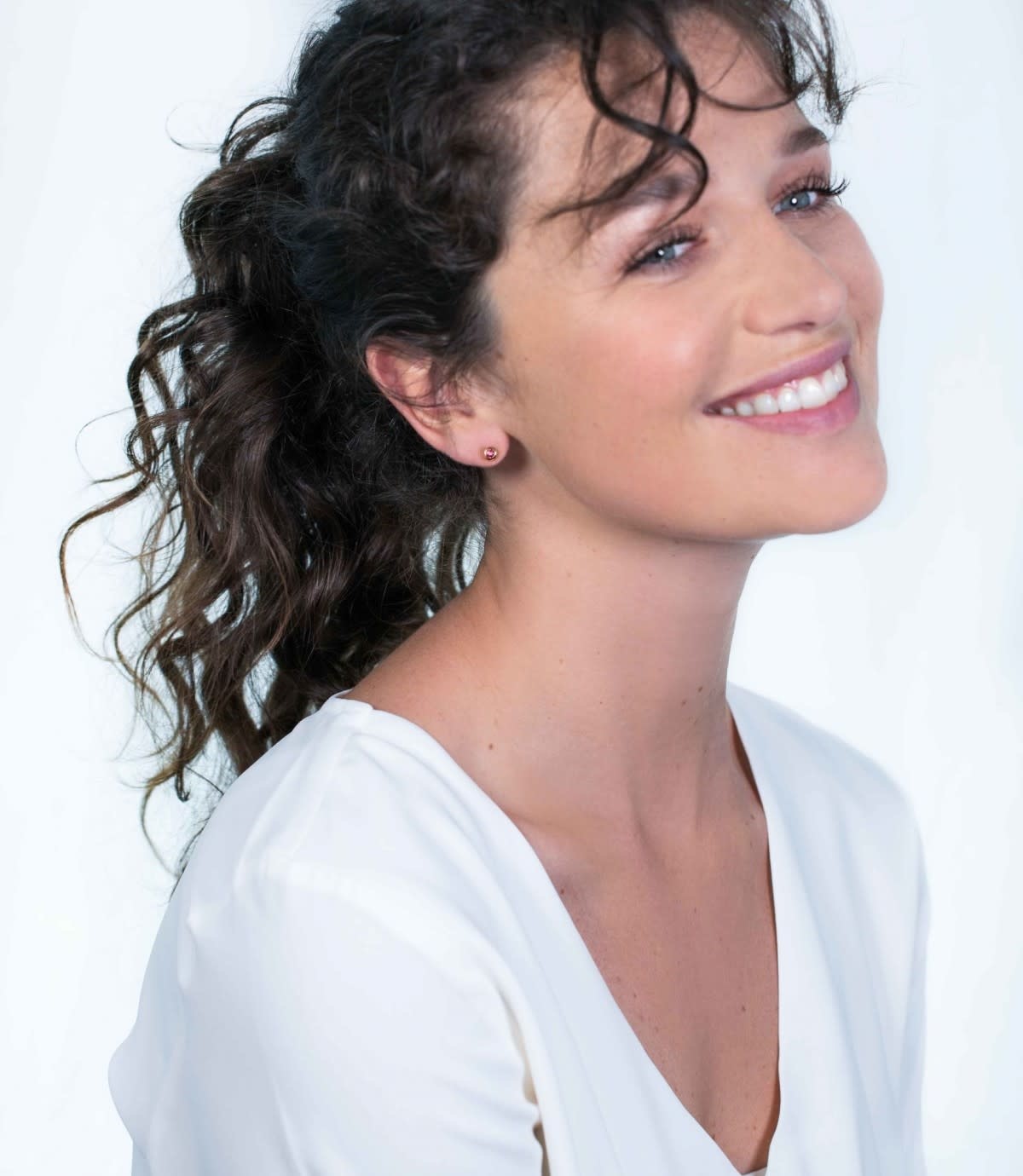 Zinzi Rosé vergulde zilveren oorbellen - Rond (CZ Donkerrood) ZIO1177RR