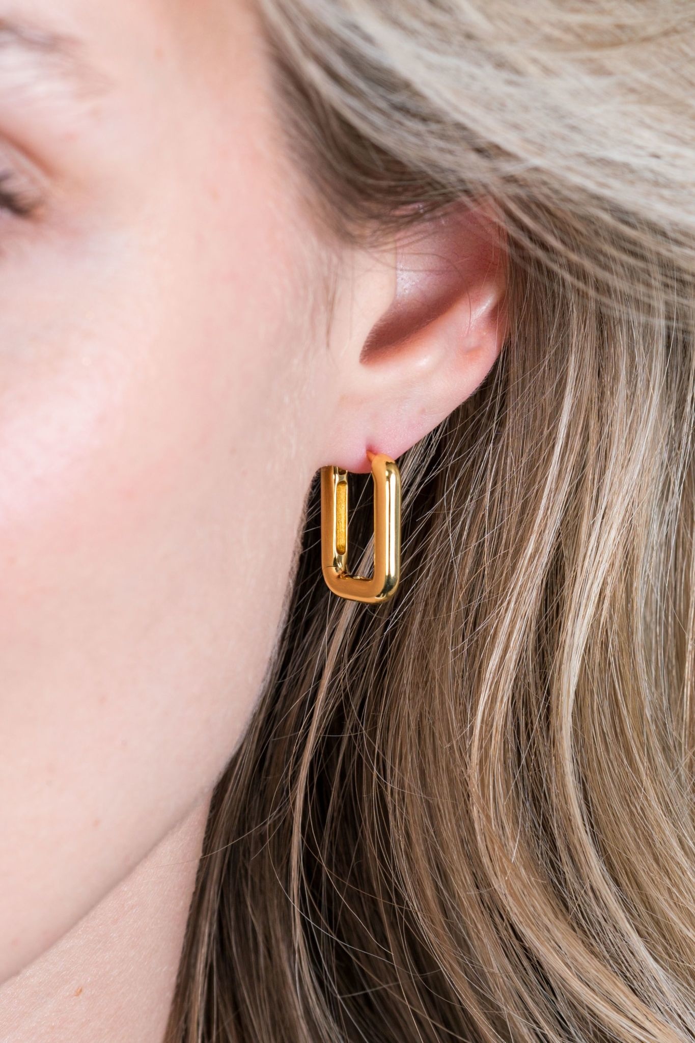 Zinzi Geel vergulde zilveren oorbellen - Ring 18 x 3 mm ZIO2222G