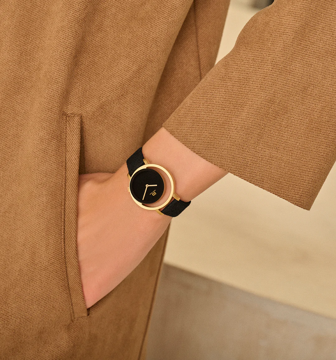 Danish Design Pico dameshorloge Black Goldcolour IV15Q1271