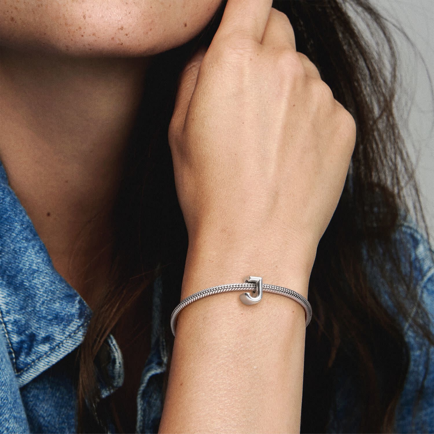 Pandora Letter J Alfabetbedel 797464