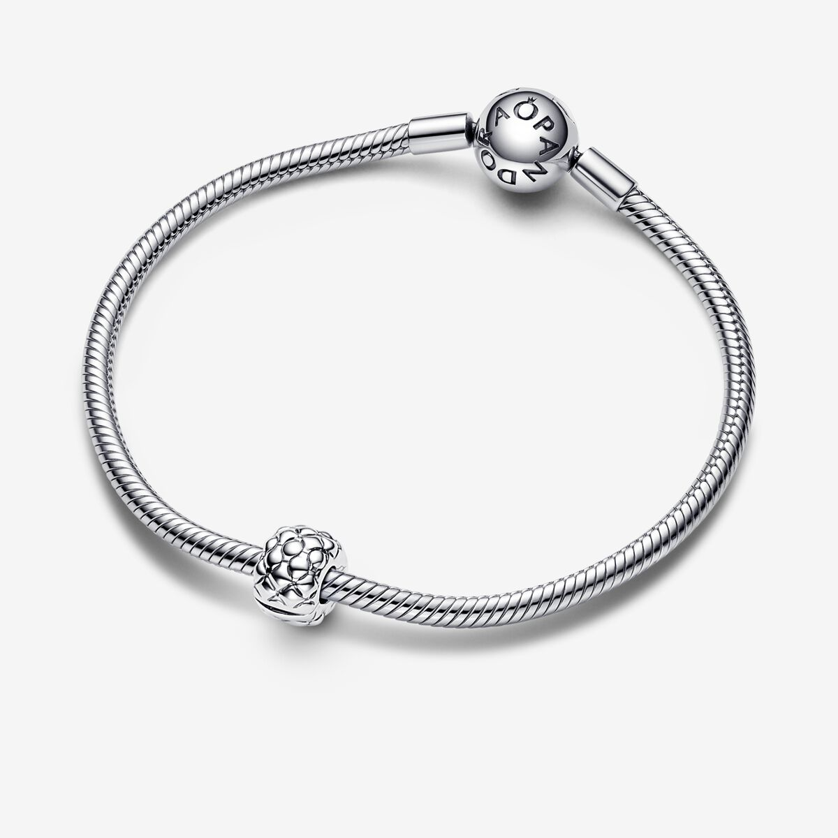 Pandora Studded clipbedel 792746C00