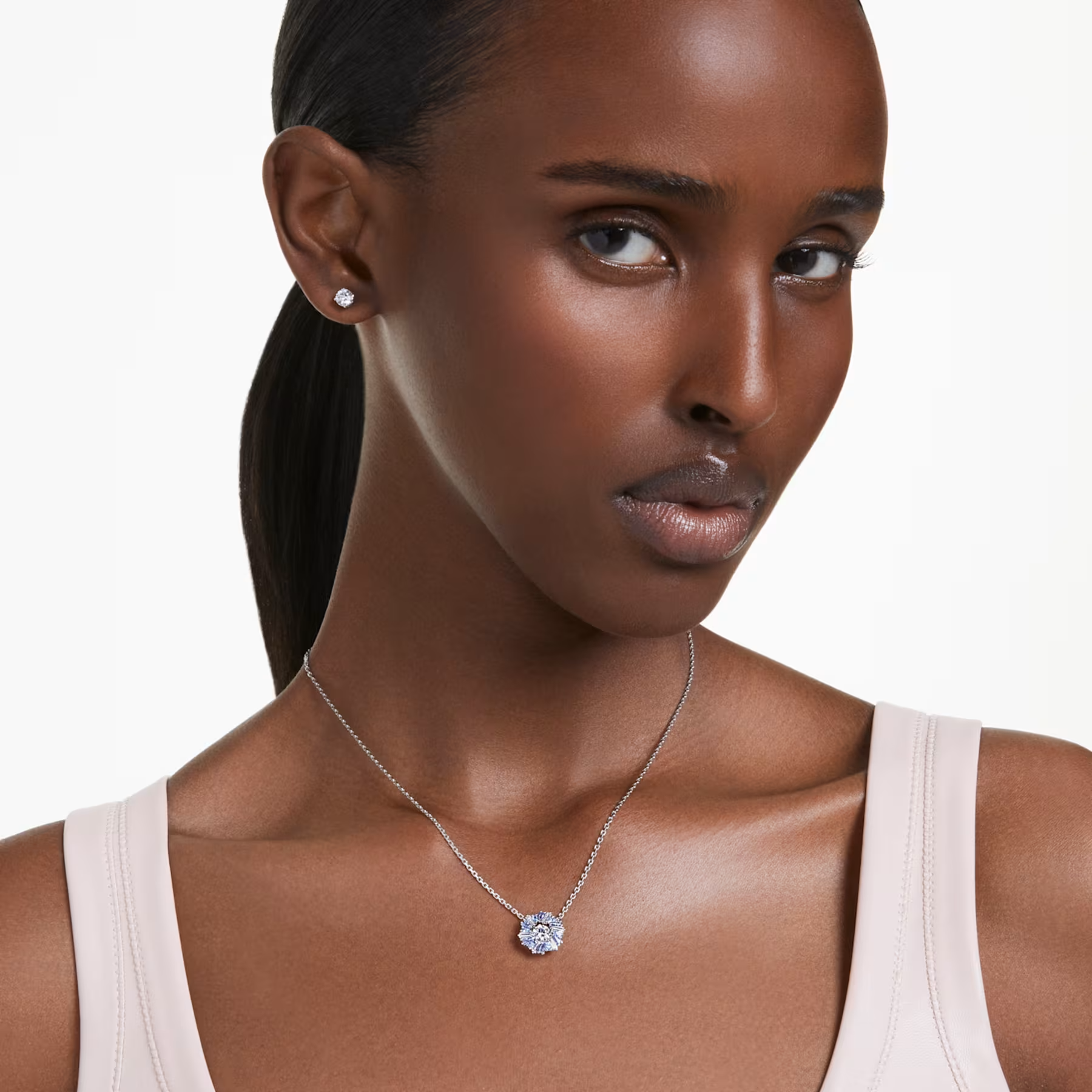 Swarovski Idyllia set Ketting en oorknoppen verschillende slijpvorm Zilverkleurig/Wit 5685437