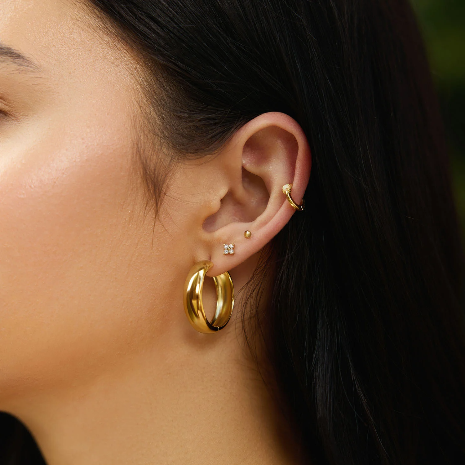 Ania Haie Sunny Sparkler oorbellen - Goldplated Four Petal Stud Verguld E064-01G