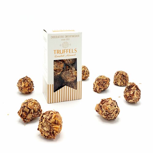 Ambachtelijke truffels van geroosterde amandels