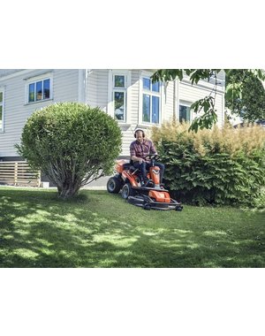 Husqvarna Mähwerk + Rider R 320X AWD