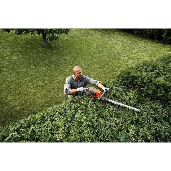 Husqvarna Super-Spar-Set mit 2x Akku Husqvarna Akku-Heckenschere 215iHD45