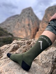 Kiefernrausch Kiefernrausch Outdoor-Socken mit Axt-Stickerei