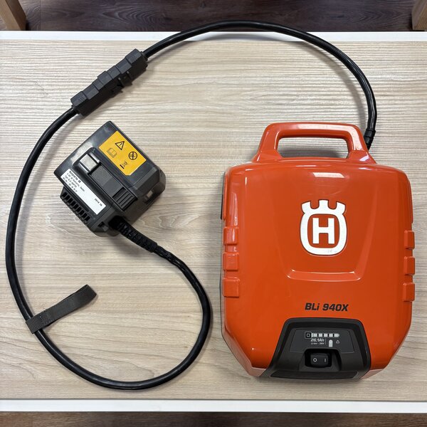 Husqvarna Rückentragbarer Husqvarna Akku BLi 940X