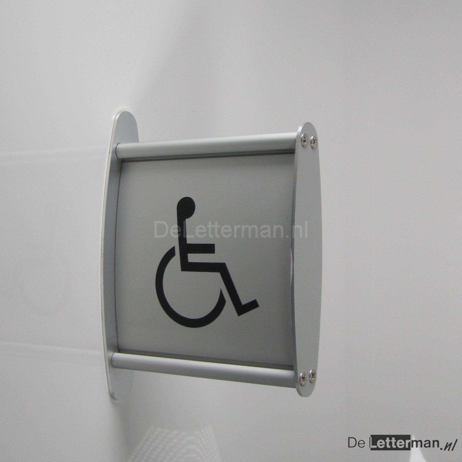 Toiletbordje Invalidentoilet Haaks Op De Muurbord DeLetterman nl