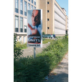 Reclamezuil met 1 paal 69x220 cm met full colour print